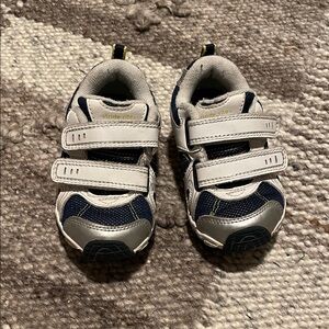 Stride Rite White, Navy & Silver Kids Sneakers, Size 8W